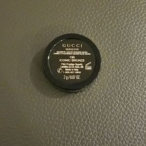 Gucci Makeup - Gucci Eye Magnetic Color Shadow Mono - Original Se Gucci Makeup - Gucci Eye Magnetic Color Shadow Mono - Original Se